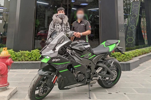 Lao như tên bắn, người đàn ông hạ gục tên cướp trong phút chốc-1