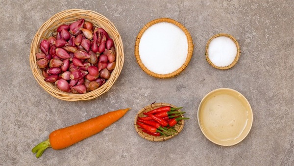 Mách chị em cách muối dưa hành giòn ngon không hăng, để được lâu không nổi váng-2