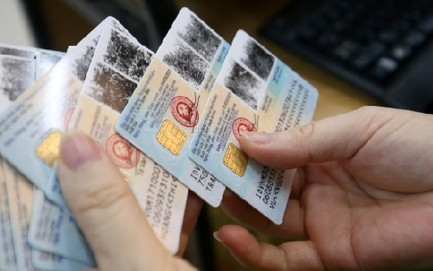 Từ tháng 1/2022, người thuộc 13 trường hợp dưới đây không đổi sang thẻ CCCD gắn chip sẽ bị xử phạt-1
