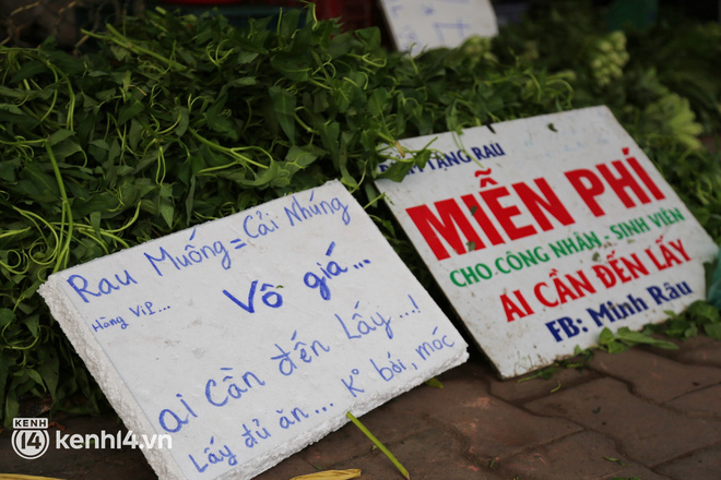 Gặp lại anh Minh xăm trổ với content cưng xỉu chiều ngồi bán rau, tối đứng bán hoa: Mua nhanh chốt lẹ, 29 Tết tăng giá gấp đôi!-5