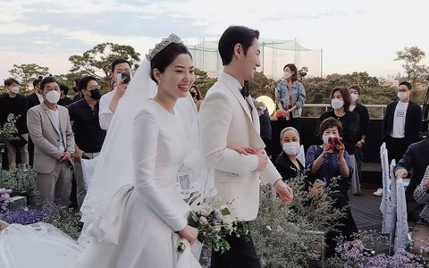 Ngày đầu làm dâu thấy mẹ chồng ngủ đến 8h sáng chưa dậy, tôi hí hửng ngủ tiếp để rồi 10h trưa xuống bếp thì bàng hoàng-1