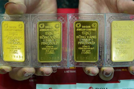 Giá vàng hôm nay 26/1: Tăng dữ dội, hướng tới 63 triệu/lượng trước Tết