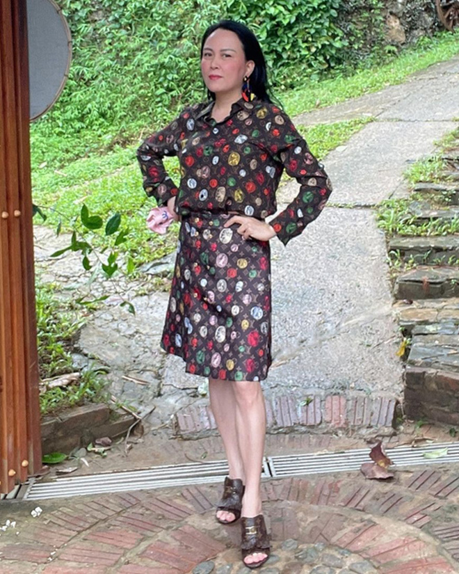 Mùa đông của Phượng Chanel thế nào: Đồ gì cũng được nhưng logo phải to!-5