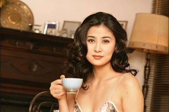 Mỹ nhân bị đánh gãy xương sườn, bất tỉnh giữa phố vì từ chối đóng phim 18+: Cuộc đời bi kịch cũng chỉ vì quá xinh đẹp