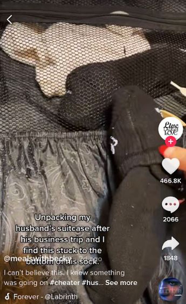 Chồng đi công tác về, vợ mở vali dọn đồ giúp thì phát hiện mình bị cắm sừng chỉ bởi một chi tiết nhỏ ngỡ ngàng-2