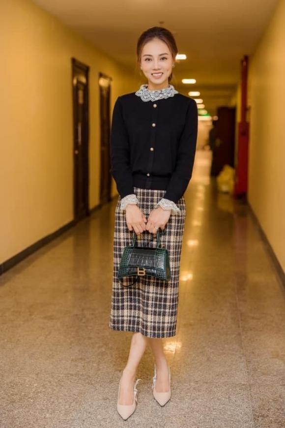 Bà xã Công Lý đăng đàn thanh lý loạt đồ với giá bình dân sau khi thừa nhận khó khăn về vật chất-9