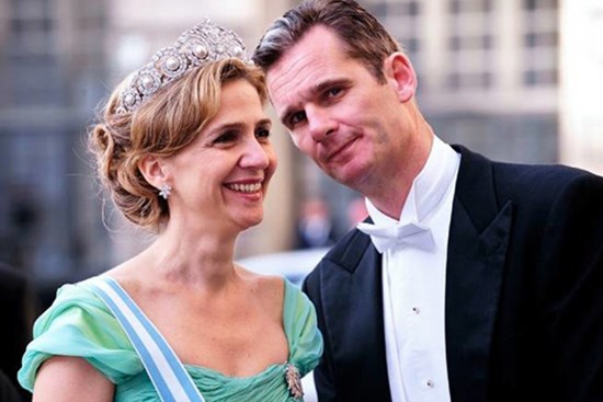 HOT: Công chúa hoàng gia nổi tiếng sốc nặng khi chồng lộ ảnh ngoại tình, danh tính 