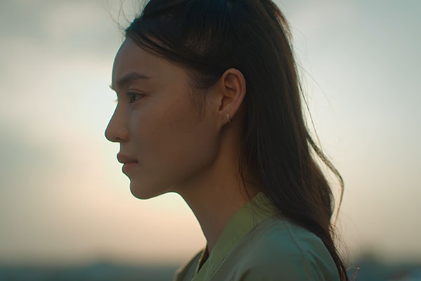 29 Tết, nghĩ con trai giấu vợ biếu mình 20 triệu, mẹ chồng làm hành động này với con dâu khiến dân mạng xuýt xoa khen ngợi-3