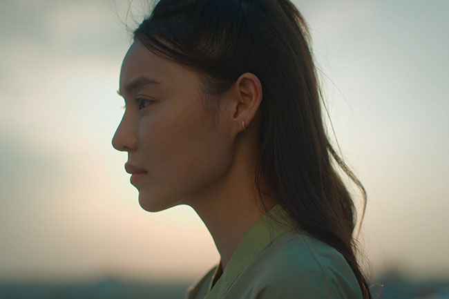 Chồng lương 10 triệu/tháng nhưng mừng tuổi cháu trai 15 triệu, người vợ hỏi đứa cháu một câu khiến chồng chết đứng-1