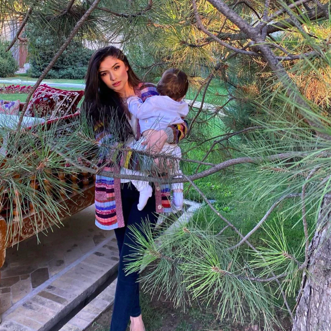 Con gái tỷ phú dầu mỏ và hôn lễ lọt top hoành tráng nhất mọi thời đại: Riêng váy cô dâu đã 13 tỷ và dàn khách mời khủng-13