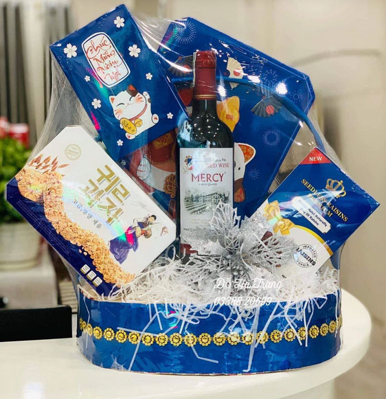 Nhiều chị em tá hỏa khi mua phải giỏ quà Tết ngoài xịn trong fake”, dân mạng cảm thán: Tiền nào của nấy ấy mà!-6