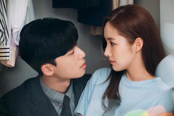 Ra mắt nhà người yêu, mẹ anh hỏi tôi làm nghề gì, vừa mới trả lời thì bạn trai đã buông một câu bẽ bàng-1