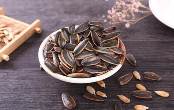 5 món hàng Tết phổ biến nhưng cực hại sức khỏe, nhiều người biết nhưng vẫn không ăn uống một cách chừng mực-1