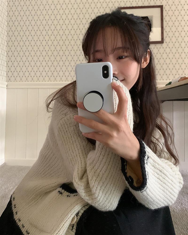 Nàng tóc xoăn đừng xõa xượi nguyên Tết, có 3 cách tạo kiểu cực sang chảnh để áp dụng-7