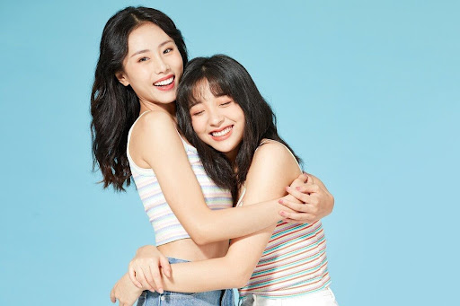 Chị gái 36 tuổi lấy chồng nhưng không chịu tổ chức đám cưới, lúc tôi đăng ảnh chúc mừng chị trên Facebook thì ăn trọn cái tát-1