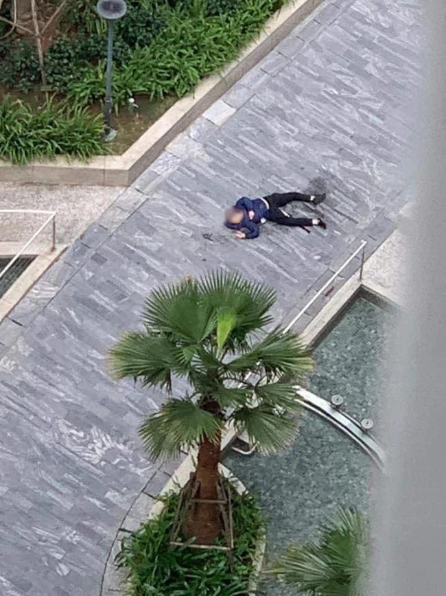 Hà Nội: Sau tiếng động lớn, phát hiện người đàn ông tử vong dưới sân chung cư-1