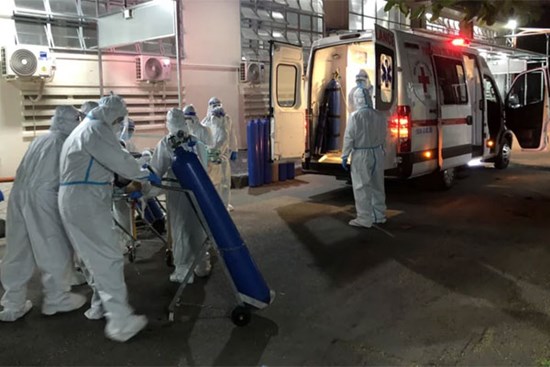 Chuyển F0 đang được can thiệp ECMO về Hàn Quốc