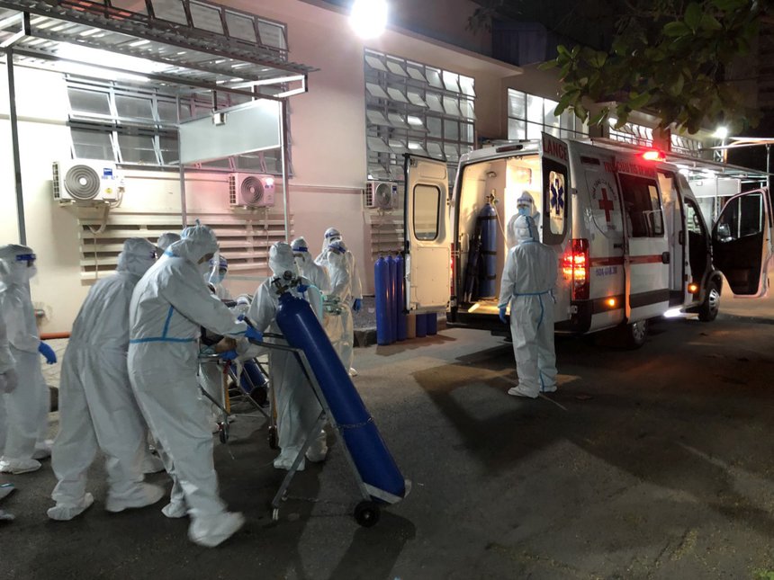 Chuyển F0 đang được can thiệp ECMO về Hàn Quốc-1