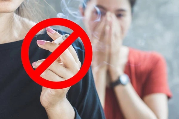 3 thủ phạm quen mặt trong cuộc sống khiến chị em không có thói quen hút thuốc nhưng vẫn mắc ung thư phổi-2