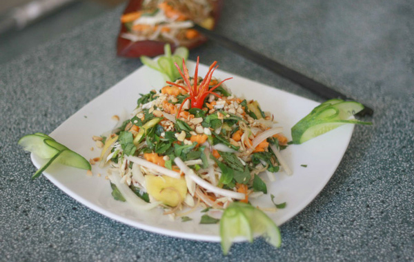 Tuyệt chiêu giải quyết thịt gà thừa ngày Tết thành những món bao ngon, ăn hoài không chán-2