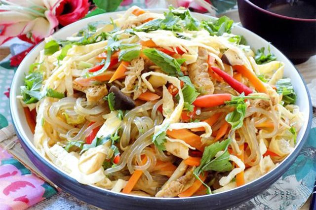 Tuyệt chiêu giải quyết thịt gà thừa ngày Tết thành những món bao ngon, ăn hoài không chán-8