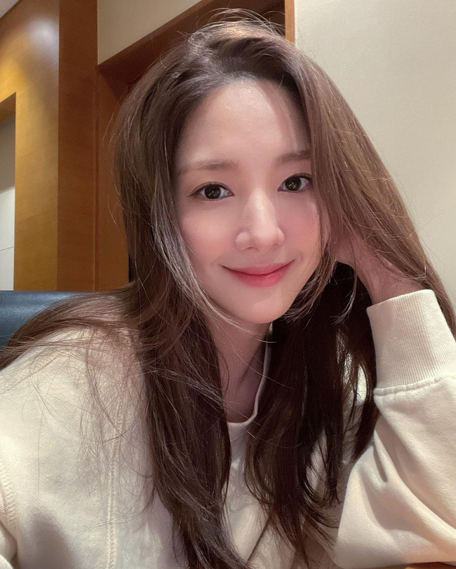 Park Min Young đã làm gì mà càng ngày càng đẹp, bí mật ở bước chăm sóc da dễ ợt này-2