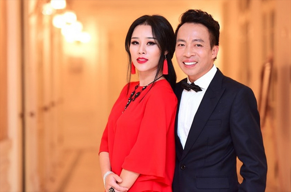 Cuộc sống viên mãn của ca sĩ Việt Hoàn: Lấy vợ kém 18 tuổi, ở nhà vườn gần 2.000m2-4