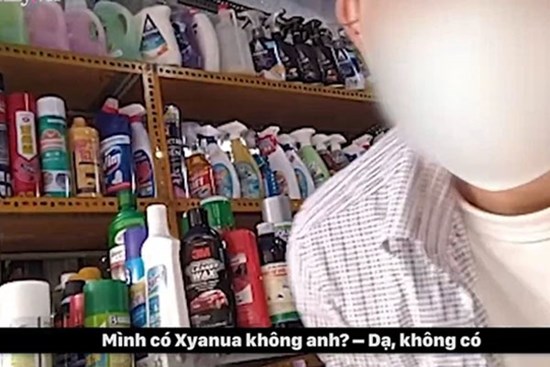 Từ vụ nữ sinh trường luật đầu độc chết cha ruột: Mua xyanua tại 