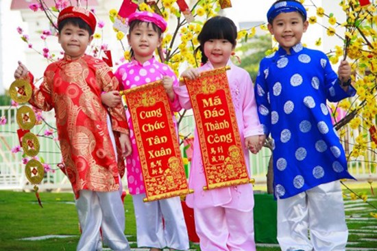 Tuyển tập những lời chúc Tết hay, độc, lạ cho bé yêu lan tỏa niềm vui năm mới đến mọi người