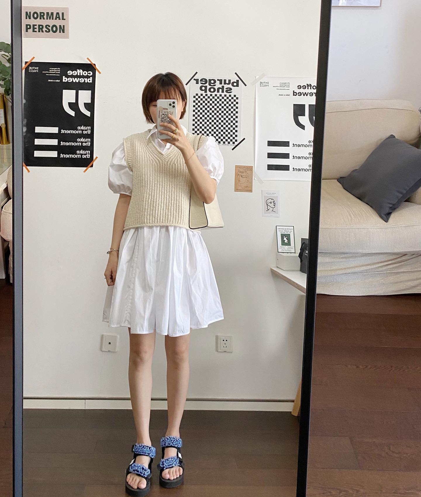 4 kiểu áo khoác hợp diện với váy trắng để vẻ ngoài sang xịn mịn hết cỡ-11