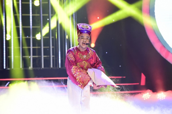 Nam Tào của Táo Quân 2022 từng đóng Táo Kinh tế, đáng chú ý là dính tới Hoài Linh, còn được Anh Bốn phán điều này-3