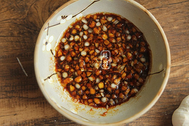 Chỉ mất 8 phút là đã có ngay món sò điệp hấp tỏi cho bữa tiệc Tất niên-4