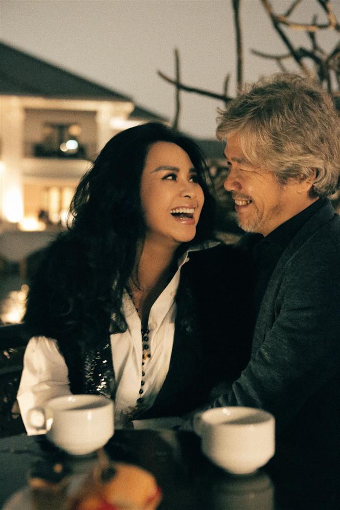 Thanh Lam hạnh phúc trong vòng ôm của chồng bác sĩ, khẳng định đây là chân ái của mình-3