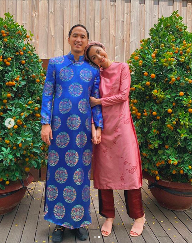 Đến hẹn lại lên: Hà Tăng tình tứ bên chồng đại gia vào mùng 1 Tết, hơn 10 năm yêu vẫn giữ nguyên 1 hành động đáng ngưỡng mộ-5