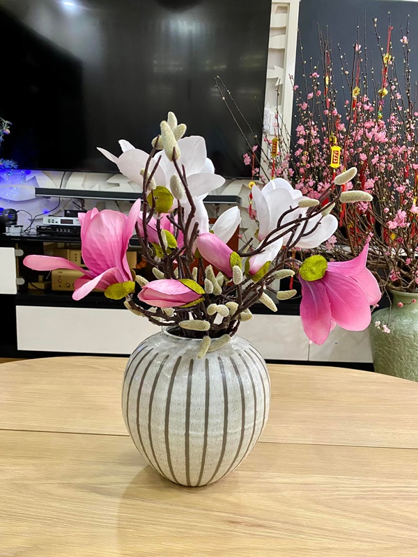 Góc nào nhà Đàm Thu Trang cũng có thể sống ảo, biệt thự hạng sang của Bảo Thy&nbsp;đủ các loại hoa Tết đắt tiền-21