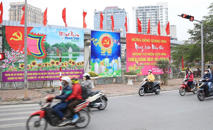 Hà Nội rực rỡ cờ hoa mừng Đảng, mừng Xuân mới Nhâm Dần 2022-12