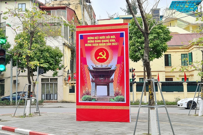 Hà Nội rực rỡ cờ hoa mừng Đảng, mừng Xuân mới Nhâm Dần 2022-13