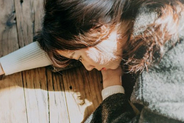 Đến nhà người yêu đầu năm để dùng bữa, tôi đang định lấy nước chấm nem thì mẹ anh đã làm một hành động cực sốc-3