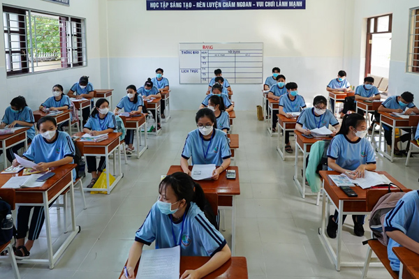 Học sinh cả nước trở lại trường sau kỳ nghỉ Tết-1