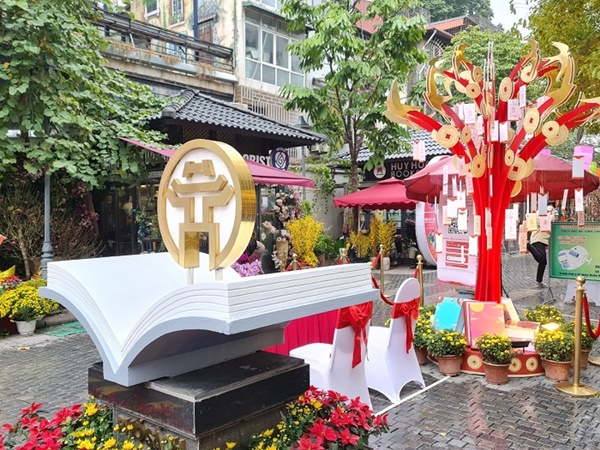 Nhiều độc giả nhí” đến với Phố Sách Xuân Nhâm Dần ngày mùng 2 Tết-4