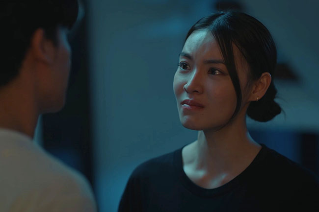 Đi công tác về, vợ không chịu mở cửa, chồng nhanh trí gọi shipper mang đồ ăn tới, sự thật bị phanh phui-1