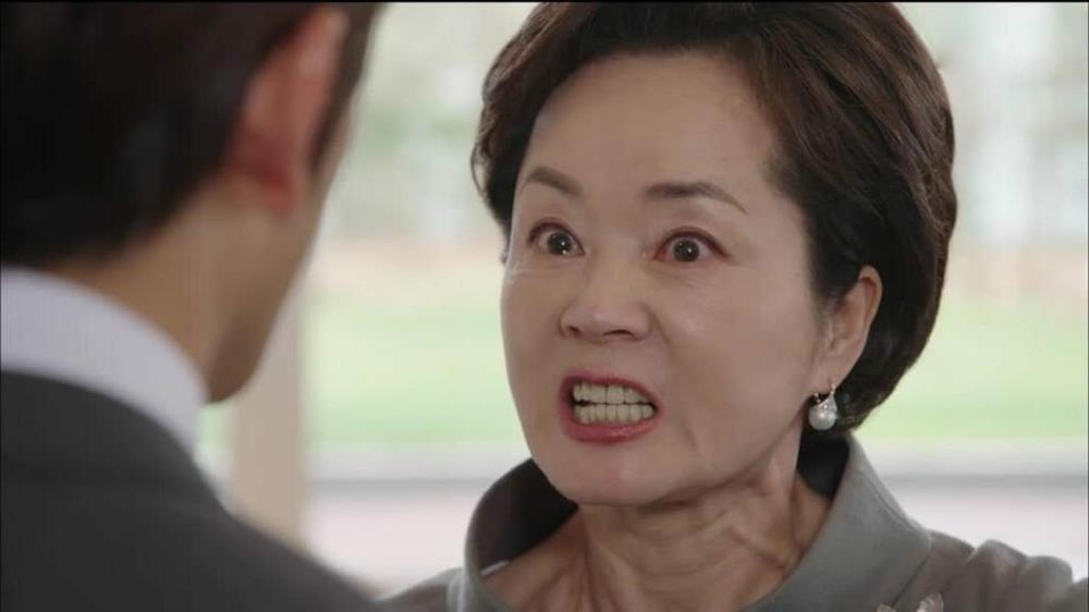 Chị dâu nguy kịch trên bàn đẻ, anh trai vẫn bình thản đi nhậu với bạn, câu nói của anh trong điện thoại khiến mẹ quát: Ly hôn đi, tôi cho anh 500 triệu!-2