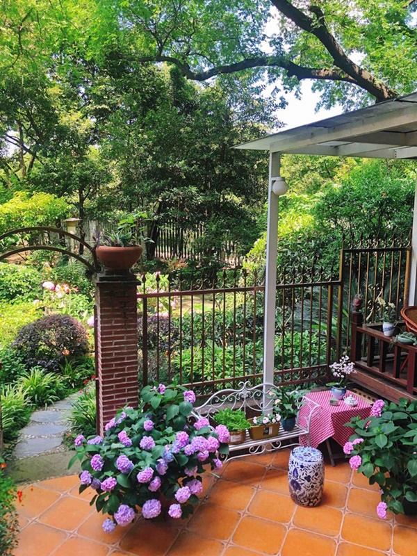 Khu vườn 50m² trong ngôi nhà cũ 18 năm tuổi khiến ai một lần ghé qua cũng phải xuýt xoa không ngớt-1