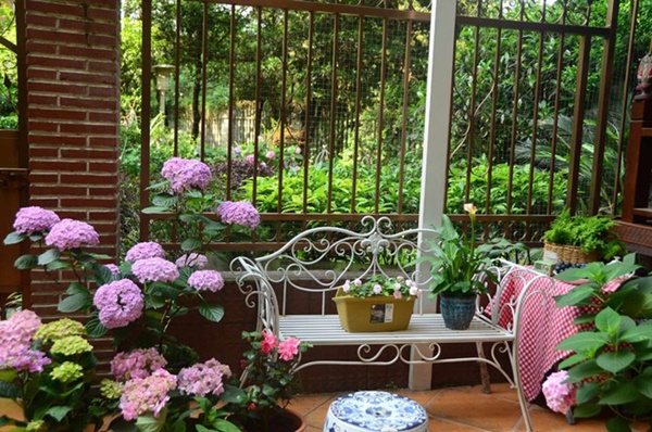 Khu vườn 50m² trong ngôi nhà cũ 18 năm tuổi khiến ai một lần ghé qua cũng phải xuýt xoa không ngớt-22