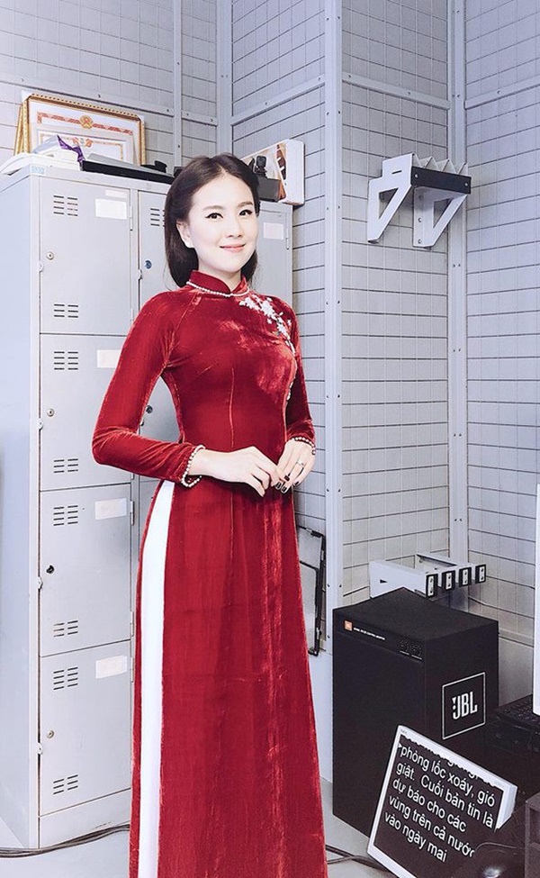 Tầm cỡ Mai Ngọc nhưng vẫn gặp phải sự cố này, chị em nào mặc áo dài cũng phải dính vào lần mới khôn ra!-7