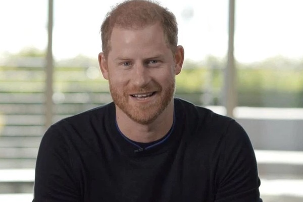 Con chào đời lại đặt tên là Ác quỷ, ít lâu sau thảm kịch ập đến gây tan cửa nát nhà khiến bà nội phải xin đổi tên cháu gấp-4