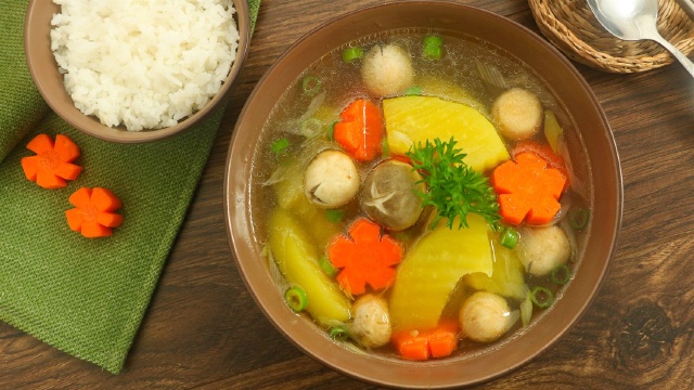 Món canh này nấu đơn giản mà vừa ngon, vừa giúp giải ngấy: Chị em muốn giảm cân sau Tết thì nên ăn thường xuyên!-2