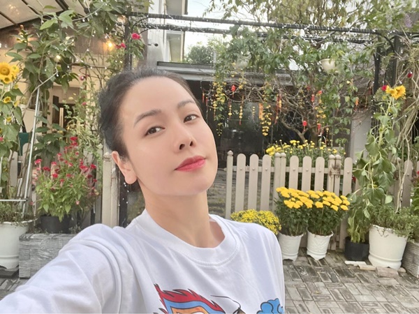 Qua Tết, biệt thự cao cấp của Nhật Kim Anh hoa tươi vẫn rực rỡ từ ngoài cổng, căn hộ của MC Thảo Vân lại xinh xắn, ấm áp-7