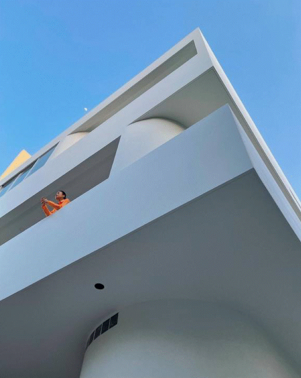 Vài bức ảnh đón Tết sương sương cũng đủ thấy biệt thự của Thanh Hằng khủng cỡ nào!-1