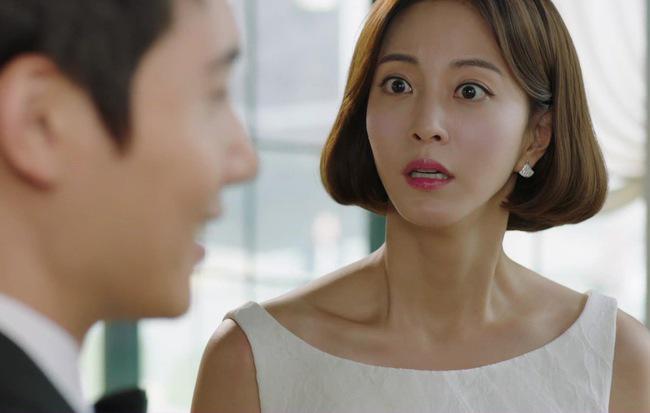 Ngày đầu năm đi làm, vừa tới công ty tôi đã bị sếp cho thôi việc, lúc dọn đồ nức nở khi thấy thứ trong ngăn tủ-2